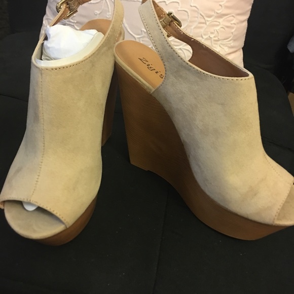 Platform heel - Picture 2 of 2